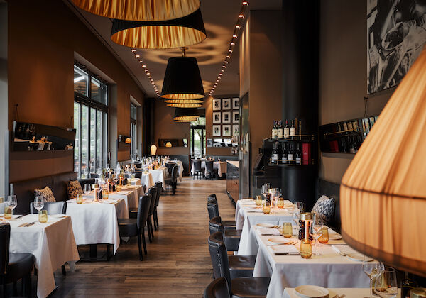 Blick in das stilvolle sowie großzügige Restaurant DaCaio