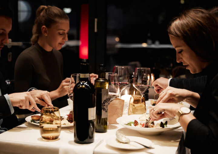 People having dinner at Restaurant DaCaio