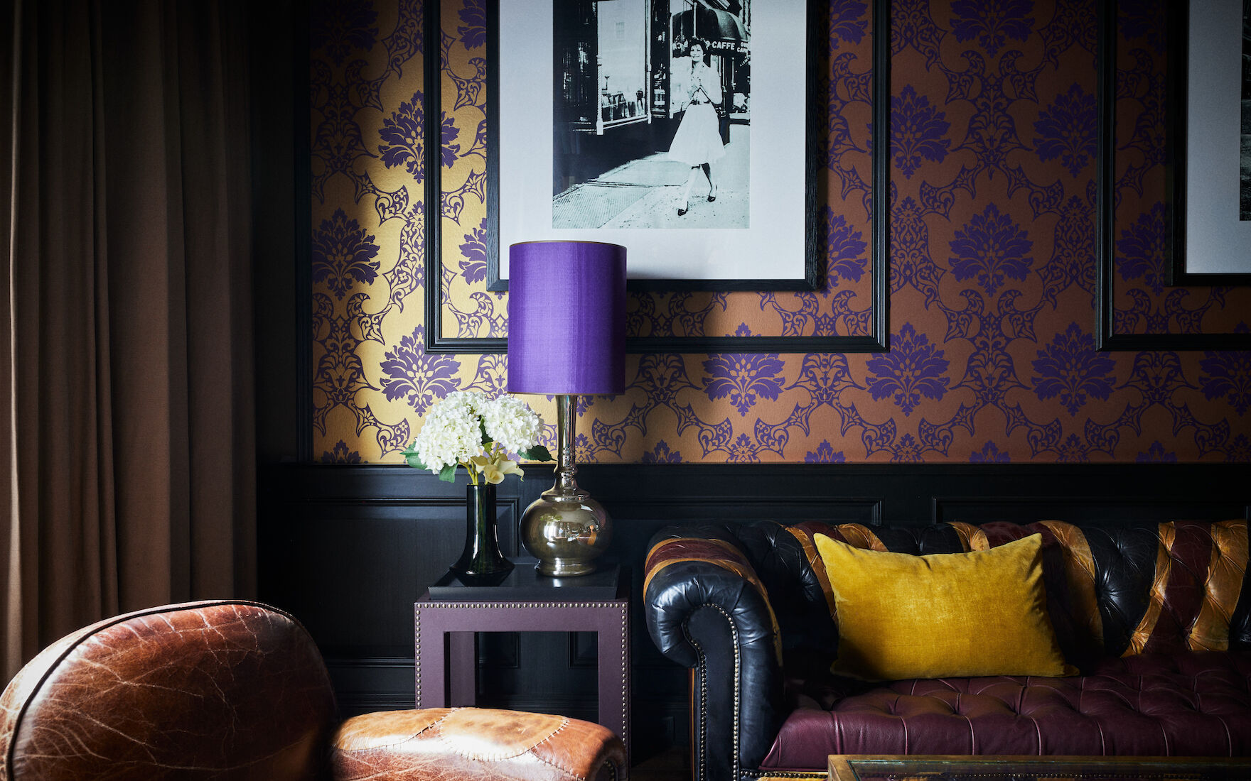 Interior of the meeting room Library at The George Hotel
