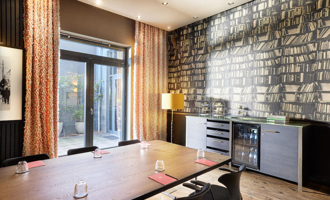 Buchwerk Hamburg Veranstaltungsbereich Clubroom M 04 Tagungsraum Clubroom M mit Blockbestuhlung für Meetings